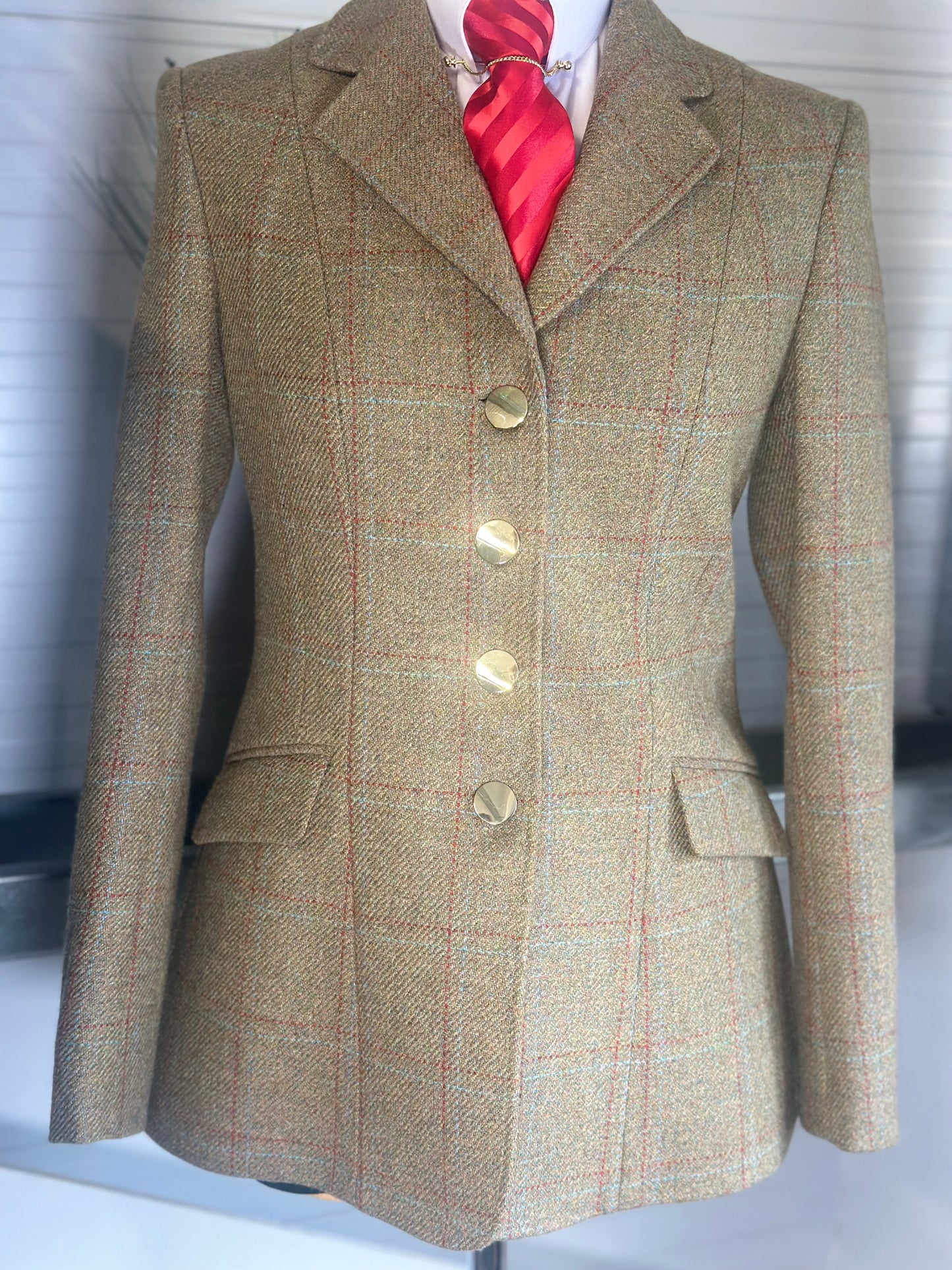 IN STOCK & M2M: Subtle Pale Sandy Green Tweed with red/ blue fine overcheck