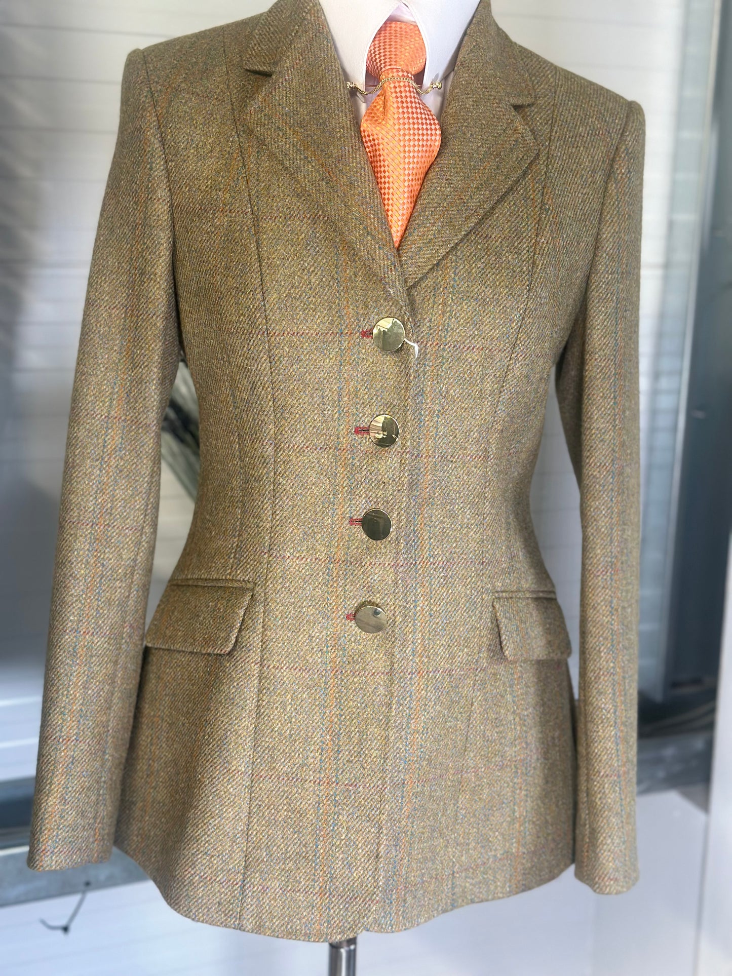 IN STOCK & M2M: Mid/Heavy Weight Traditonal Tweed with subtle overcheck