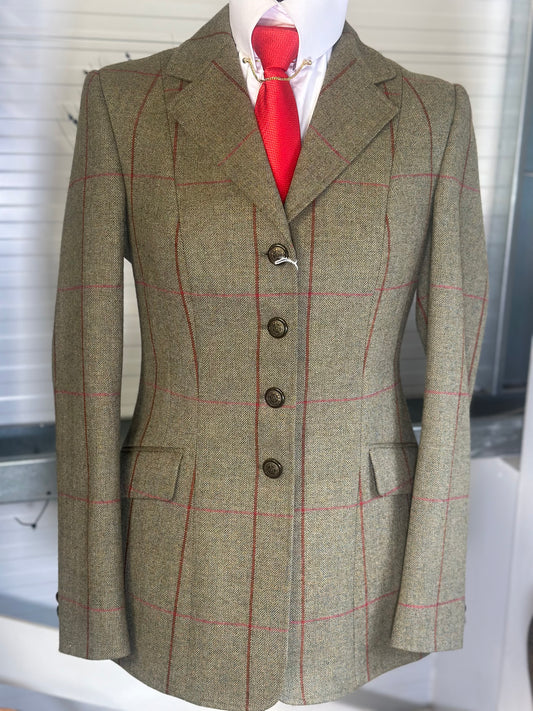IN STOCK UNIQUE: Plain intricate herringbone with red overcheck